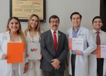 Entrega la UAT 37 médicos con las más altas calificaciones del EGEL Ceneval