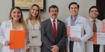 Entrega la UAT 37 médicos con las más altas calificaciones del EGEL Ceneval