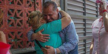 Familias de la Colonia Libertad abren sus hogares a Óscar