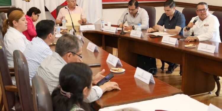 Acuerdan Salud y Municipio acciones contra el dengue