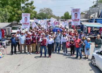 Tianguistas de la Américo se suman a Lalo Gattás.