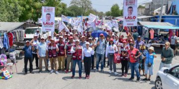 Tianguistas de la Américo se suman a Lalo Gattás.