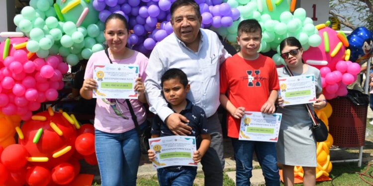 La SSPT premia a ganadores que nombraron a cachorros de la Guardia Estatal canina