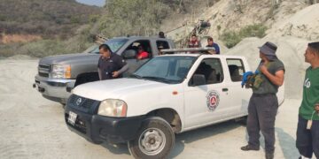 Colabora PC de Victoria en combate de incendio forestal en Cañón del Novillo