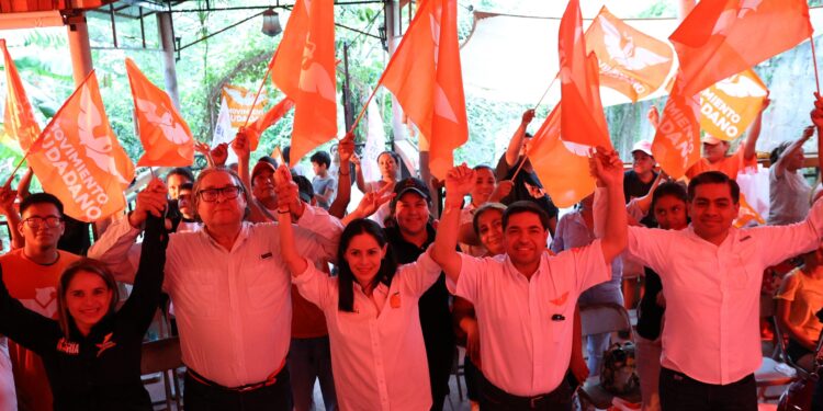Cierra con éxito Mayra Benavides en el Distrito 15