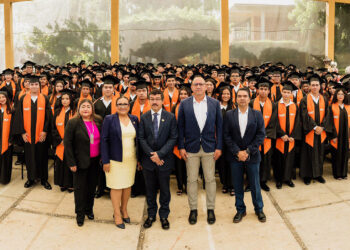 Egresan 310 estudiantes del bachillerato de la UAT en Ciudad Mante