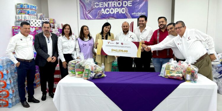 Entrega Secretaría General de Gobierno donativo para damnificados de la tormenta tropical Alberto