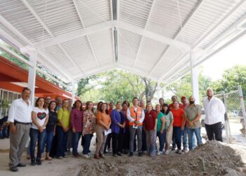 Cumple Lalo Gattás sueño de maestros del CAM “Porfirio Díaz”.