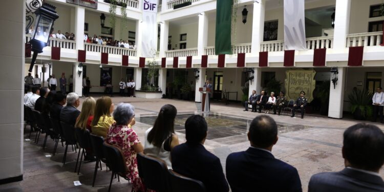 Inaugura Américo rehabilitación de Palacio de Gobierno de Tamaulipas y devela escudos de los 43 municipios