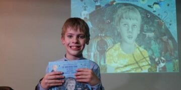 Niño Autista lanza su primer libro de cuentos.