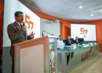 Consolida la UAT formación de ingenieros y científicos
