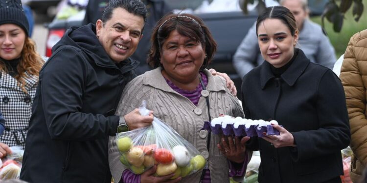 Con apoyo alimentario cuidan salud de familias vulnerables en Victoria.