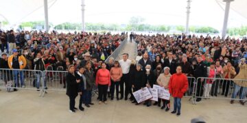 Entrega Américo Villarreal tarjetas del programa «Mujeres Pensión Bienestar»