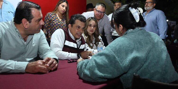 Lleva Lalo Gattás gobierno municipal al ejido Guadalupe Victoria.