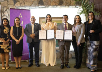 La UAT y la Asociación de Mujeres Jefas de Empresa firman convenio en la zona sur