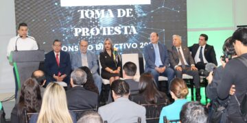 Se compromete Lalo Gattás a trabajar en equipo con el sector inmobiliario.