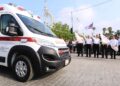 Entrega Américo 16 nuevas ambulancias al sector salud
