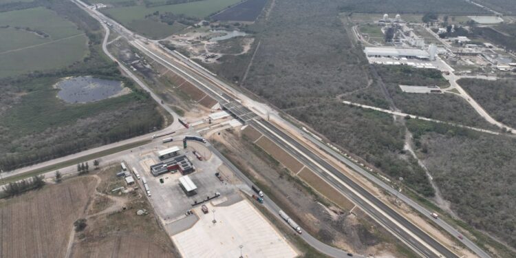 Gobierno de AVA cumple; rescata “Puente Roto” y lo inaugura como puente «La Esperanza»