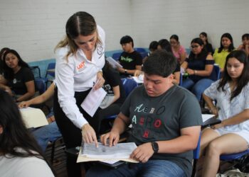 Recibe la UAT a miles de jóvenes en el examen de admisión EXANI-II