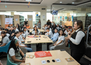 Egresados y estudiantes de la UAT comparten experiencias de la práctica profesional