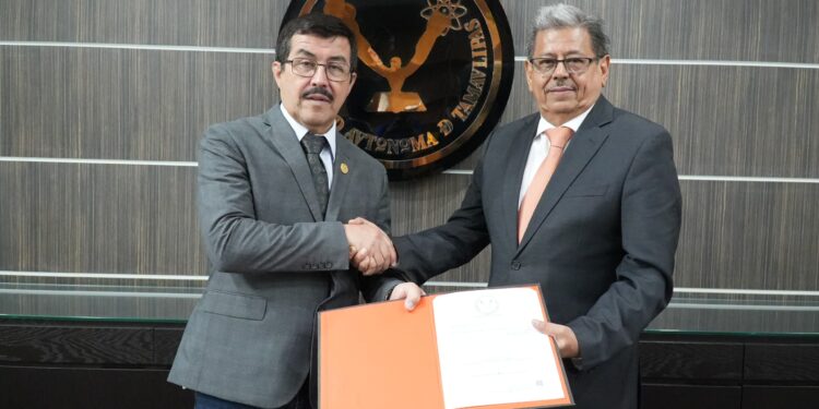 Designa rector a Ismael Quintanilla como abogado general de la UAT