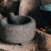El molcajete mexicano: el abuelo de la licuadora con alma de piedra