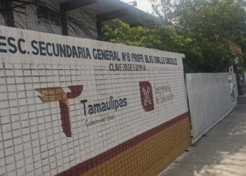 Descubren a estudiante con arma de fuego en la secundaria general 8 de la capital