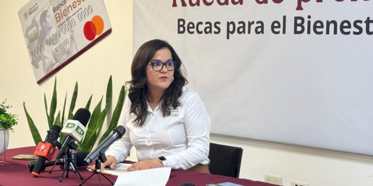 Avanza entrega de becas para estudiantes en Tamaulipas