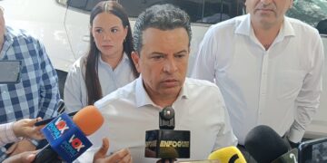 Alcalde fortalece colaboración con empresarios de Victoria