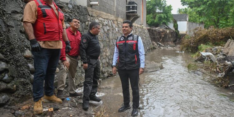 Atiende alcalde daños por intensas lluvias en Victoria