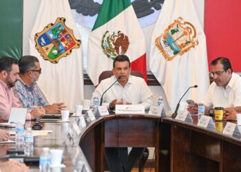 Instruye alcalde a secretarías priorizar atención a limpieza, pavimentación y agua en temporada vacacional.