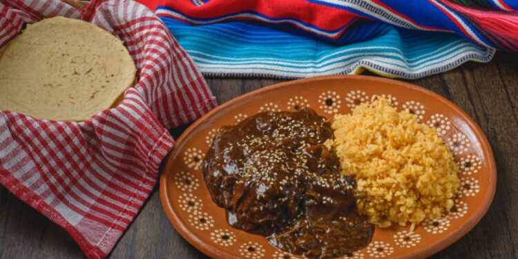 El Mole Mexicano: Tesoro Culinario y Pilar de la Gastronomía Nacional