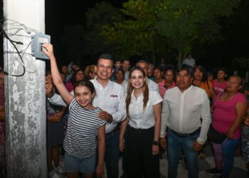 Entrega Municipio área verde iluminada en la Mariano Matamoros.