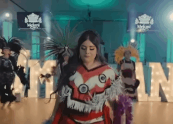 VIDEO VIRAL: Quinceañera opta por danza ancestral en lugar de vals y conmueve en redes sociales