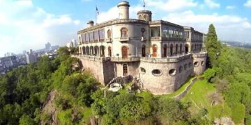 El Castillo de Chapultepec: El único castillo real en América