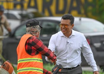 Supervisa alcalde trabajos de limpieza en vialidades de la Capital.