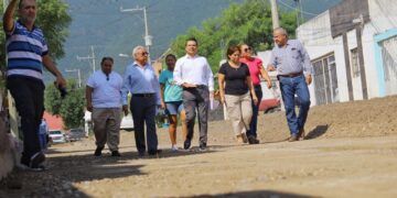Agradecen vecinos pavimentación en la Cuauhtémoc.