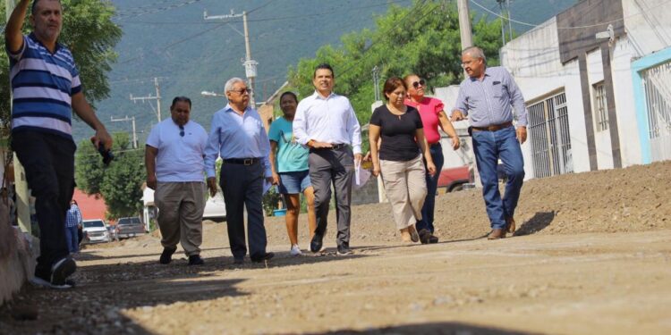 Agradecen vecinos pavimentación en la Cuauhtémoc.