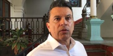 Victoria: Eduardo Gattás reconoce el trabajo de Lucy de Gattás en el DIF