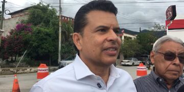 Eduardo Gattás impulsa programa de bacheo para mejorar vialidades en la capital