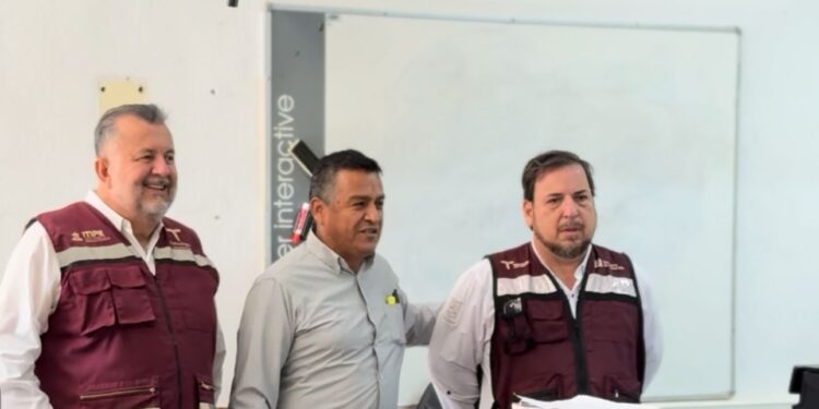 En Villa de Casas, fortalece gobierno de Américo infraestructura educativa