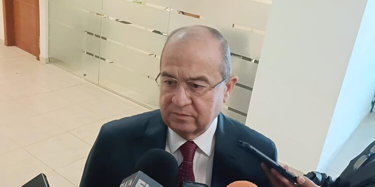 Diputado Víctor García invita a la población a combatir al Aedes aegypti