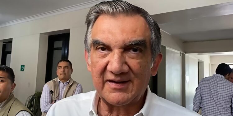 Gobernador de Tamaulipas se pronuncia sobre retiro de letreros en Playa Bagdad