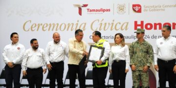 Reconoce gobernador al equipo de Protección Civil y a Servicios Aéreos de Tamaulipas