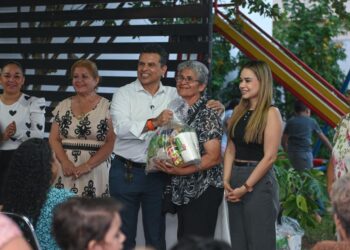 Fortalece Lalo Gattás acercamiento con el pueblo de Victoria.