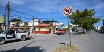 Anuncia SEDUMA cambio de sentido vial en calle Sierra Vista del Fracc. Villarreal.