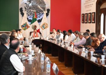 Pide Lalo Gattás a su equipo redoblar esfuerzos a favor de los victorenses.