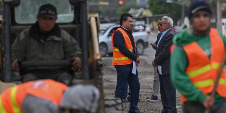 Por concluir rehabilitación de red de agua y pavimentación de la calle 27.