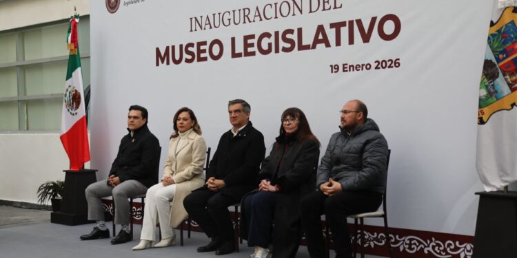 EXHIBEN CIMIENTOS DE LA CASA DEL PUEBLO