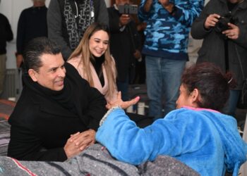 Visitan Lucy y Lalo albergue del CEDIF 1.